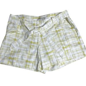 Nike Golf women’s Dri-fit shorts with belt size‎ 12